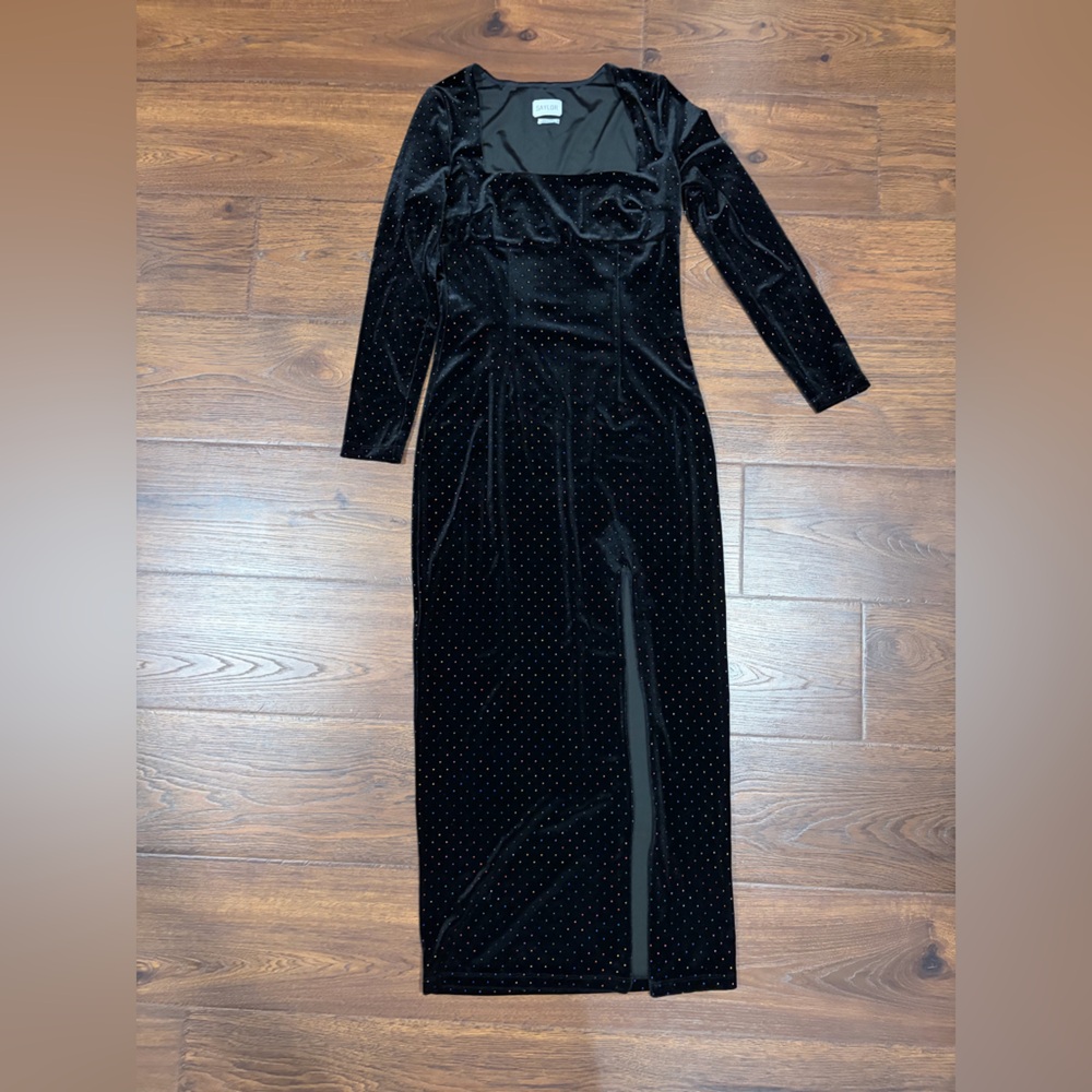 Saylor Cecilie Dress - Picture 9 of 9